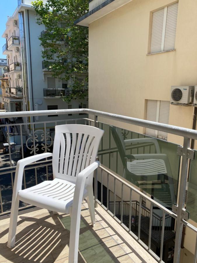 Hotel Nova Dhely ريميني المظهر الخارجي الصورة