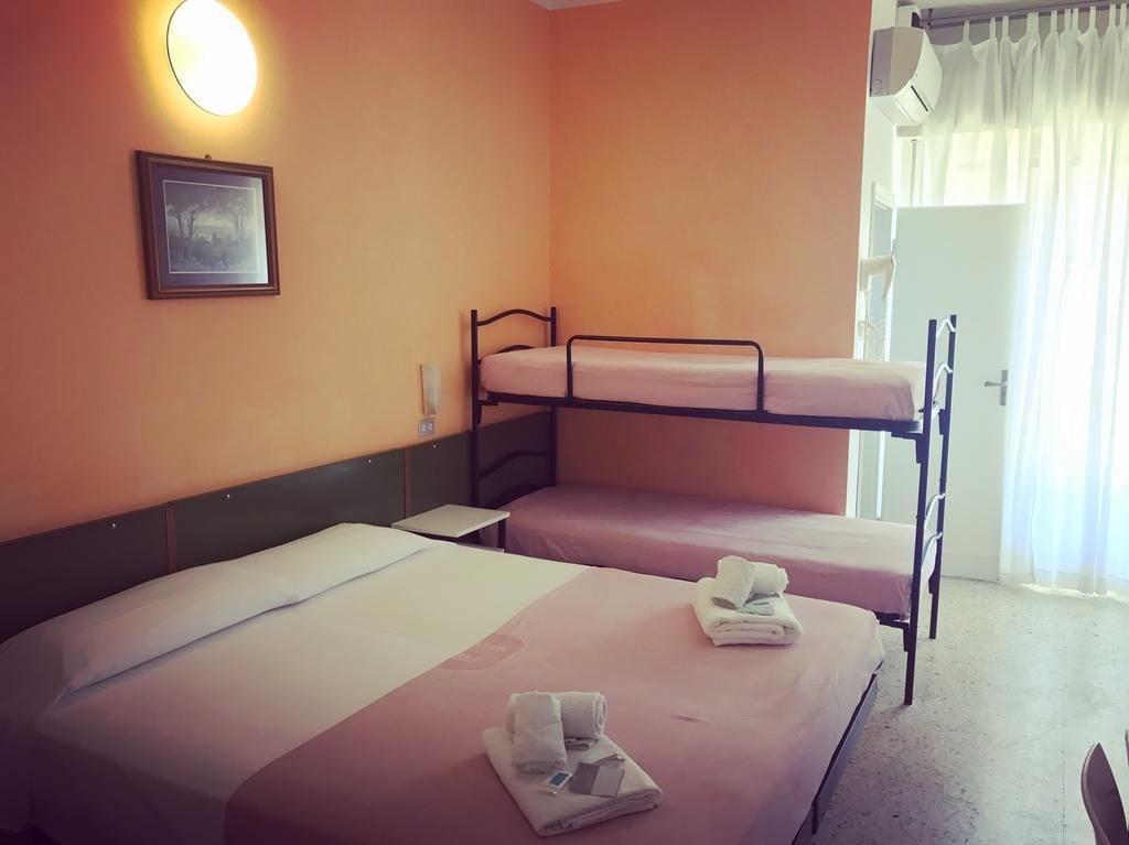Hotel Nova Dhely ريميني المظهر الخارجي الصورة