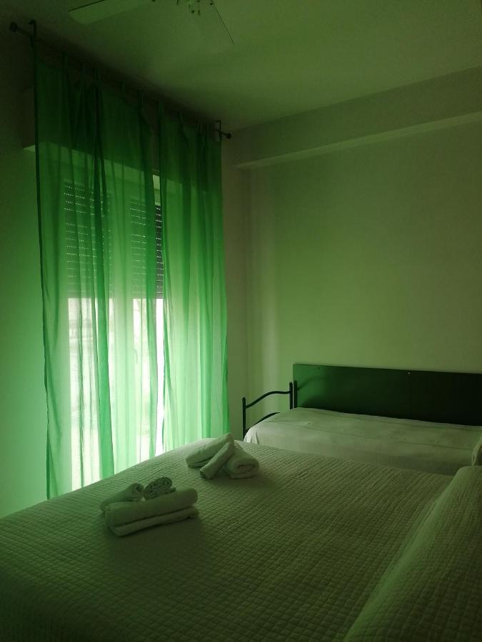 Hotel Nova Dhely ريميني المظهر الخارجي الصورة