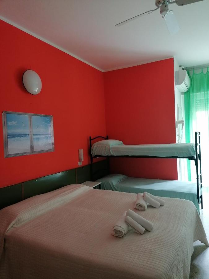 Hotel Nova Dhely ريميني المظهر الخارجي الصورة