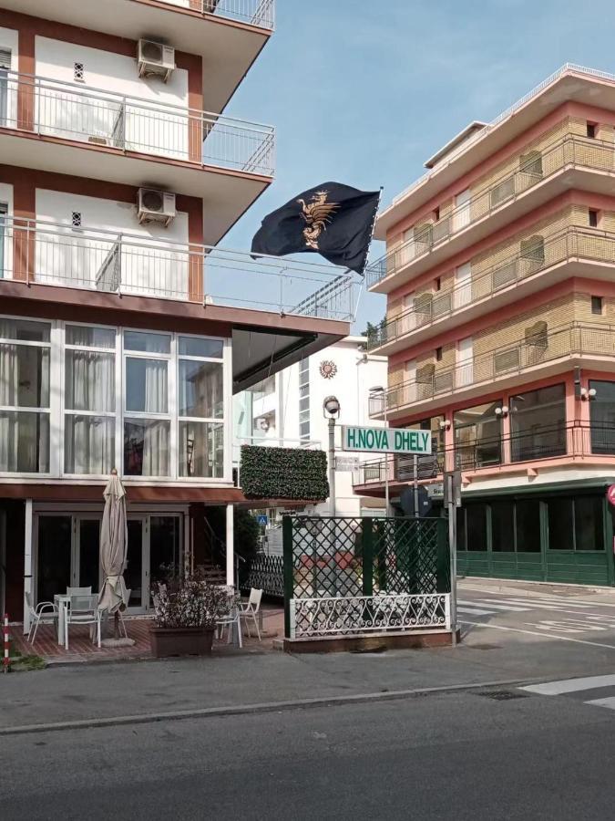 Hotel Nova Dhely ريميني المظهر الخارجي الصورة