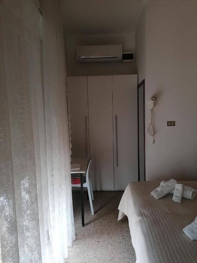 Hotel Nova Dhely ريميني المظهر الخارجي الصورة
